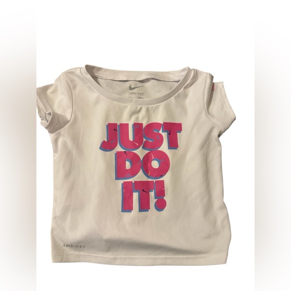 Nike Kids Matching Set - White and Pink - Picture 8 of 8